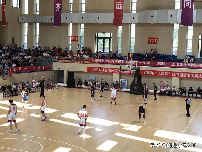 6月13日，男篮集训对抗赛如火如荼地进行着，中国男篮正紧锣密鼓地为世预赛做着准备