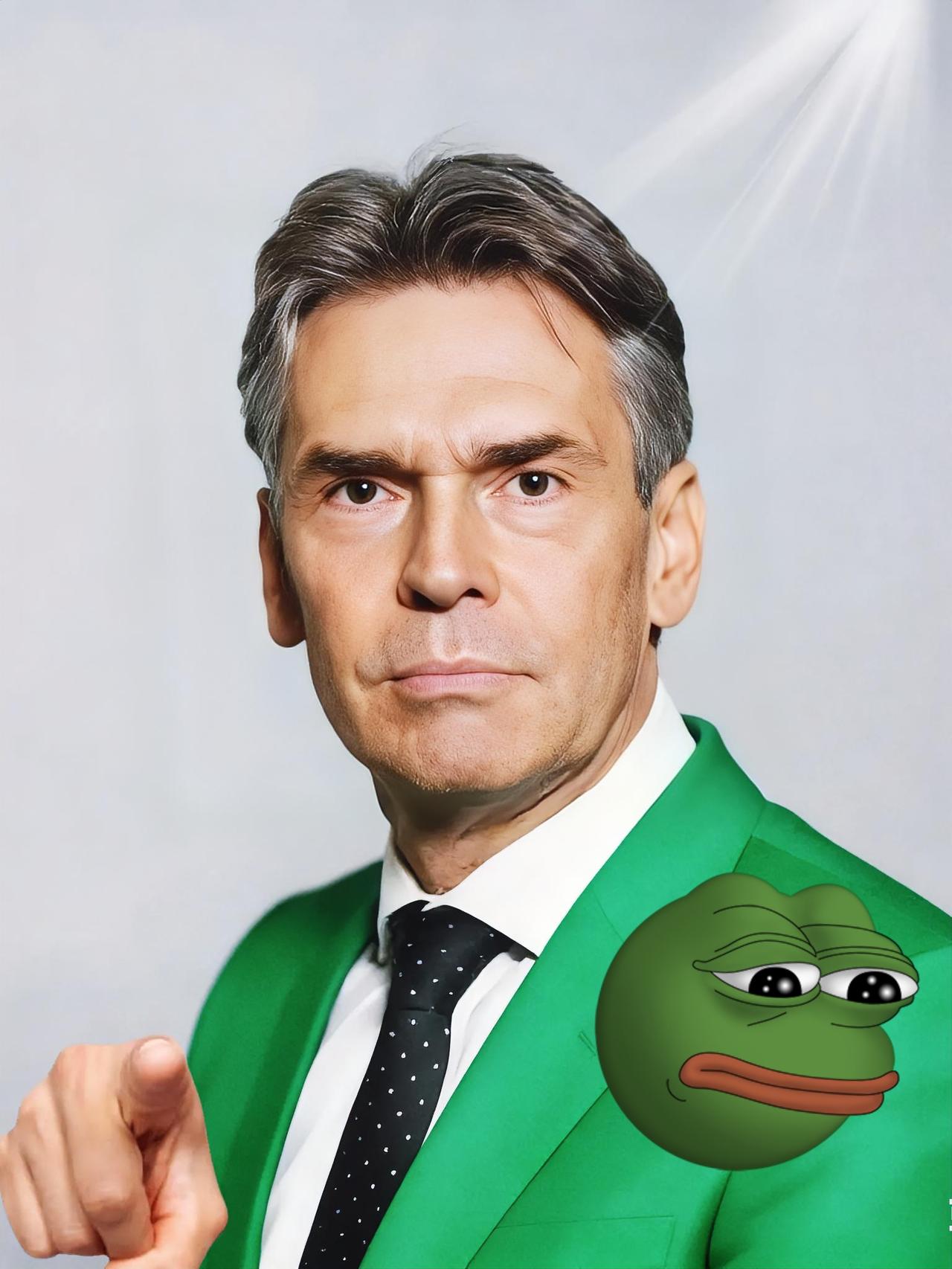 荷兰这波对华
光刻机限供操作，
属实有点“硬撑着装强硬”的意思了！
 
近期荷兰