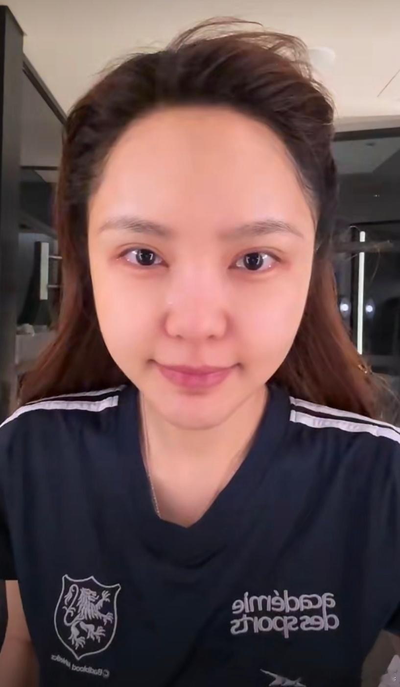 周扬青自曝脸馒化了互联网还有这姐在乎的人吗 ​​​