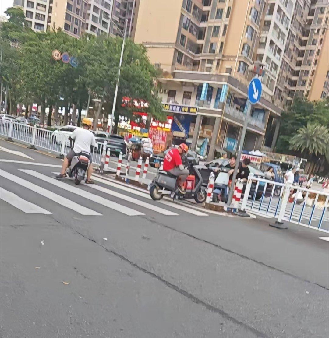 说是谁也不让谁，白天干到黑夜…有这毅力，干点啥不行啊……[允悲][允悲][允悲]