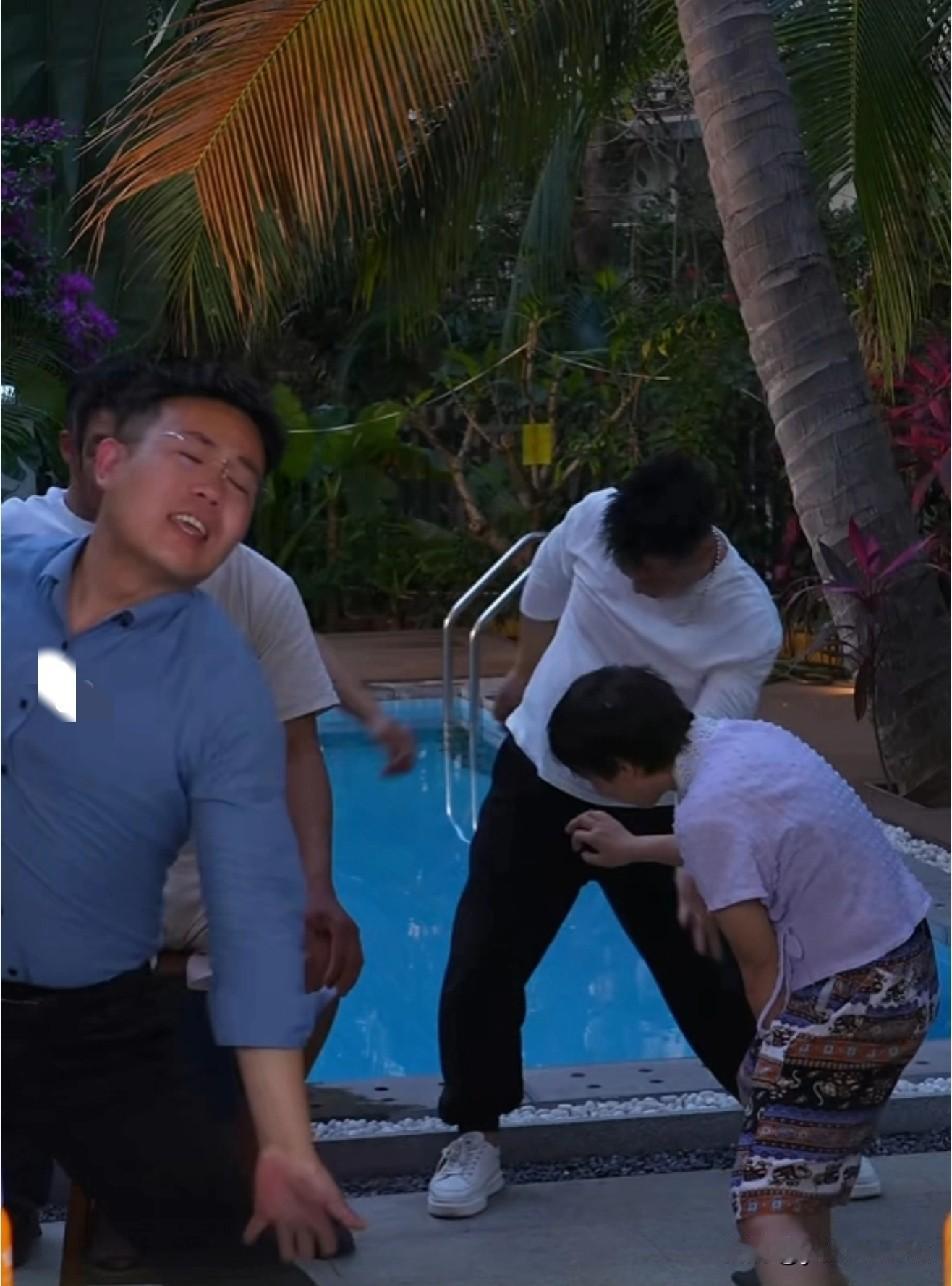 梦秋的行为简直没眼看，周敏宁宁还不管管吗？