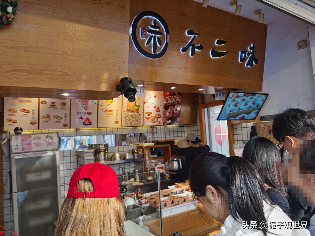 今日收获颇丰，慢慢的逛了一趟厦门沙坡尾艺术街区，体验城市这一角不一样的烟火气。