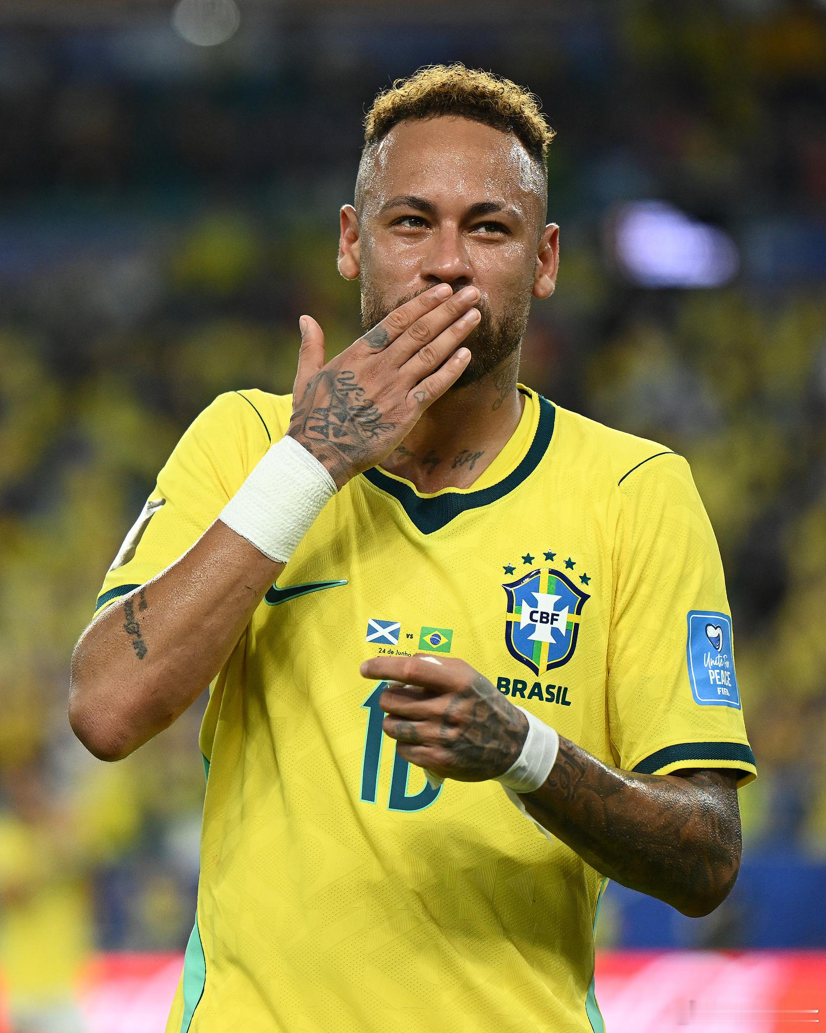 世界杯-巴西3-0苏格兰头名出线 维尼修斯双响内马尔首秀美加墨世界杯内马尔美加墨
