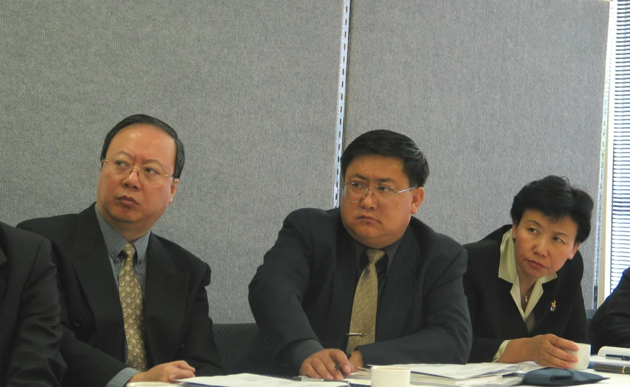 发现领导做了侵害员工利益的事，咋办？