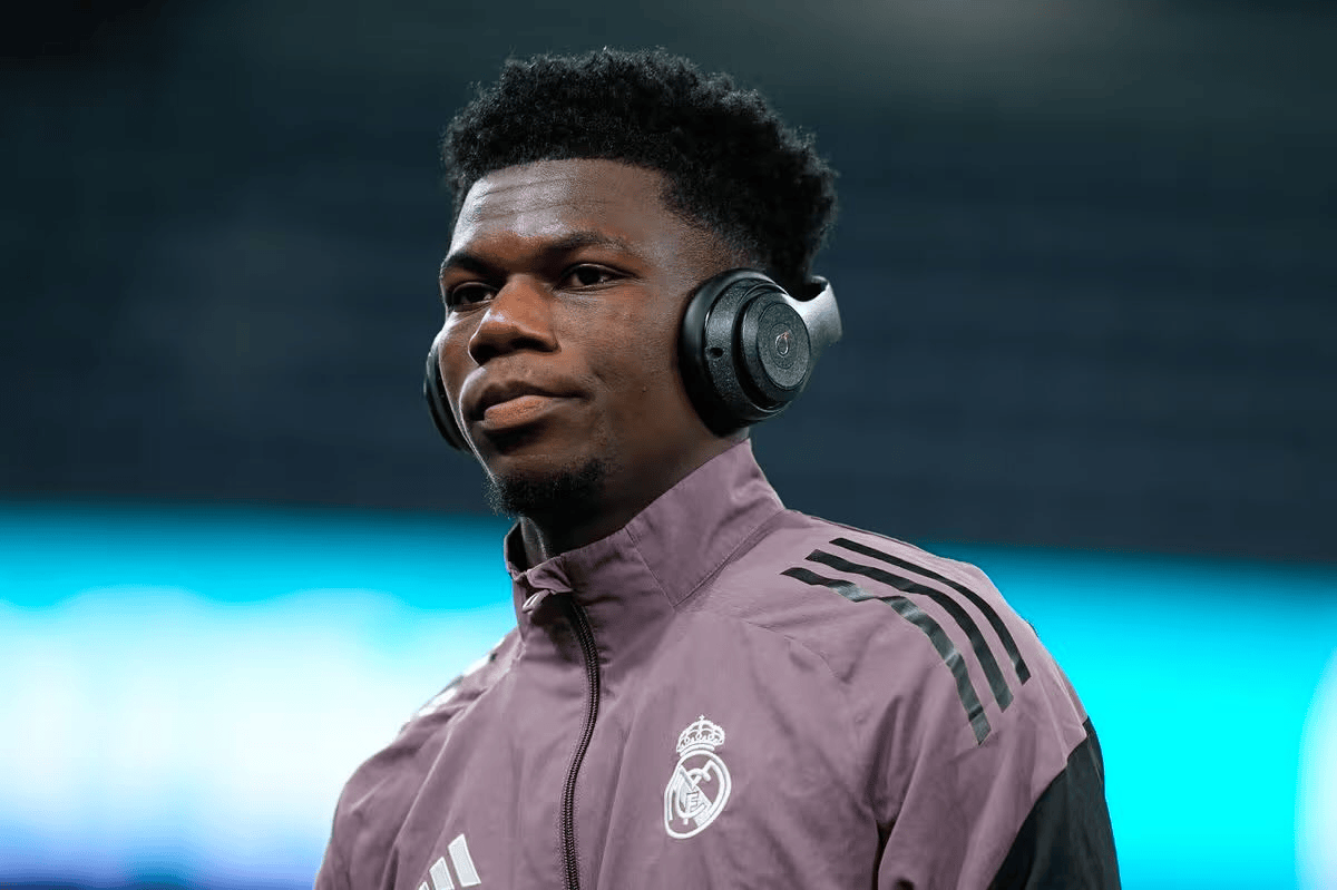 罗马诺：楚阿梅尼不想离队，是否愿卖给曼联完全取决于皇马