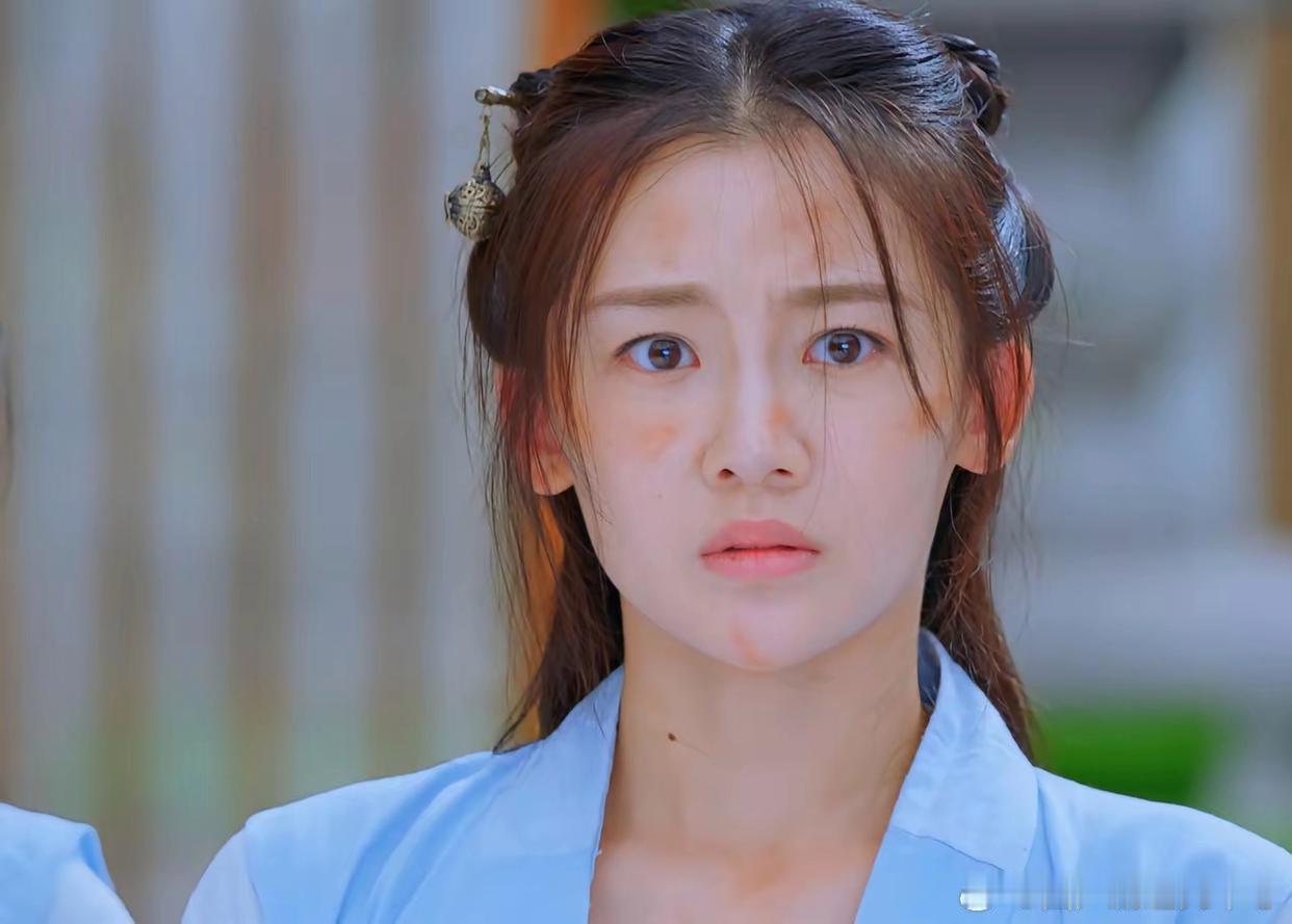 重温《楚乔传》才发现，原来当年楚乔的妹妹是郑恺的老婆苗苗演的。 