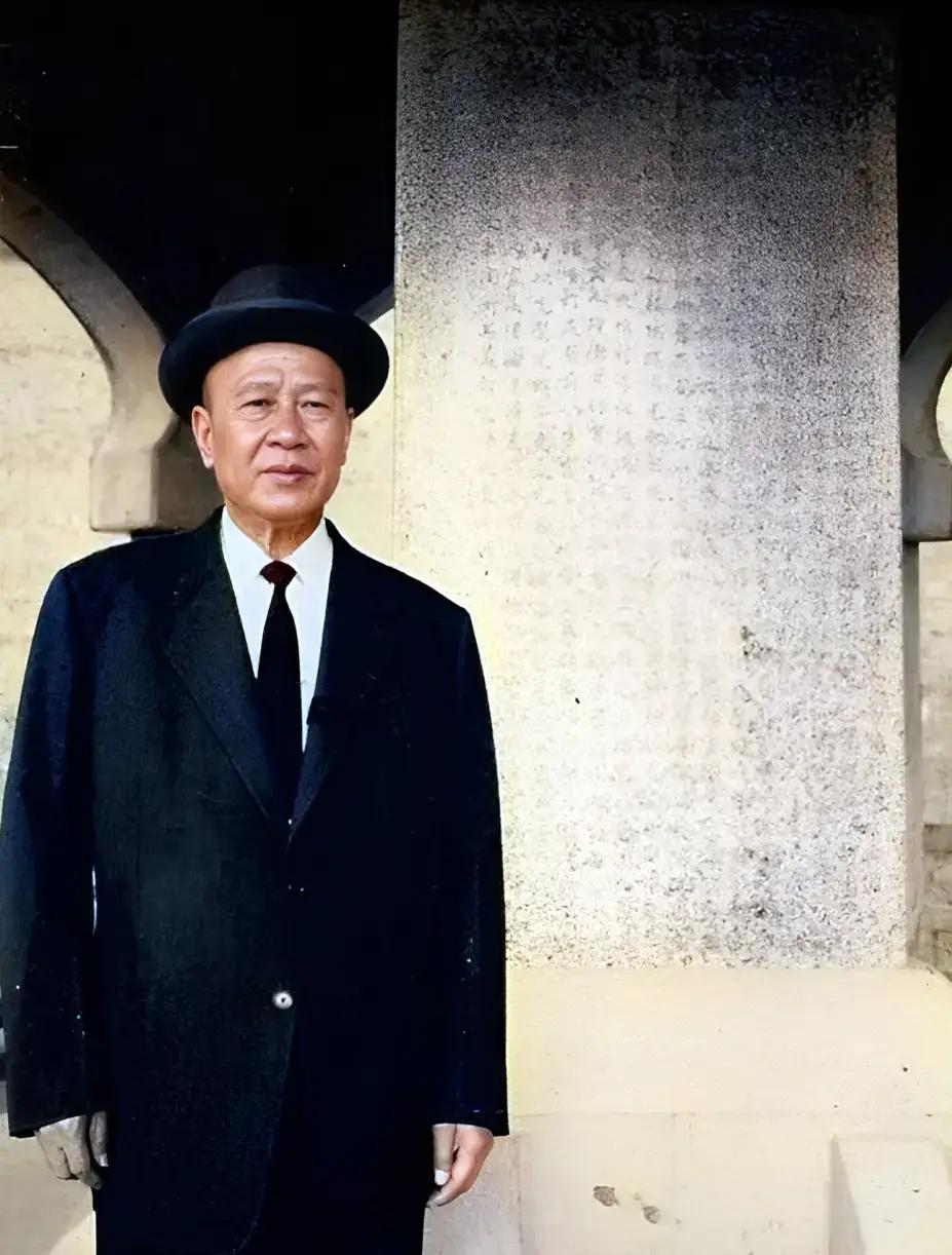 1930年，白崇禧孤独寂寞，就找了一个年轻女子，对方还生了儿子，妻子愤怒地说：“