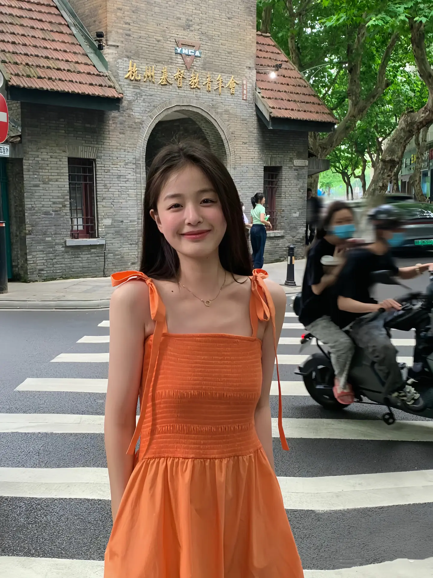 希望你赚很多钱 走很远的路 去爱一个有良心的人.