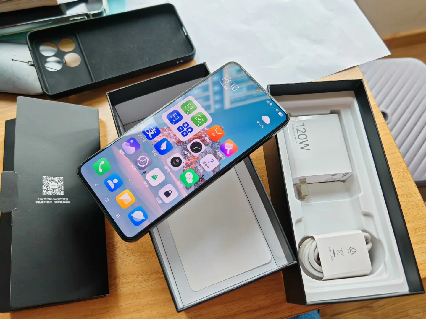 这个Redmi k70，真令我有点哭笑不得。 才用了1个小时，我就发现...