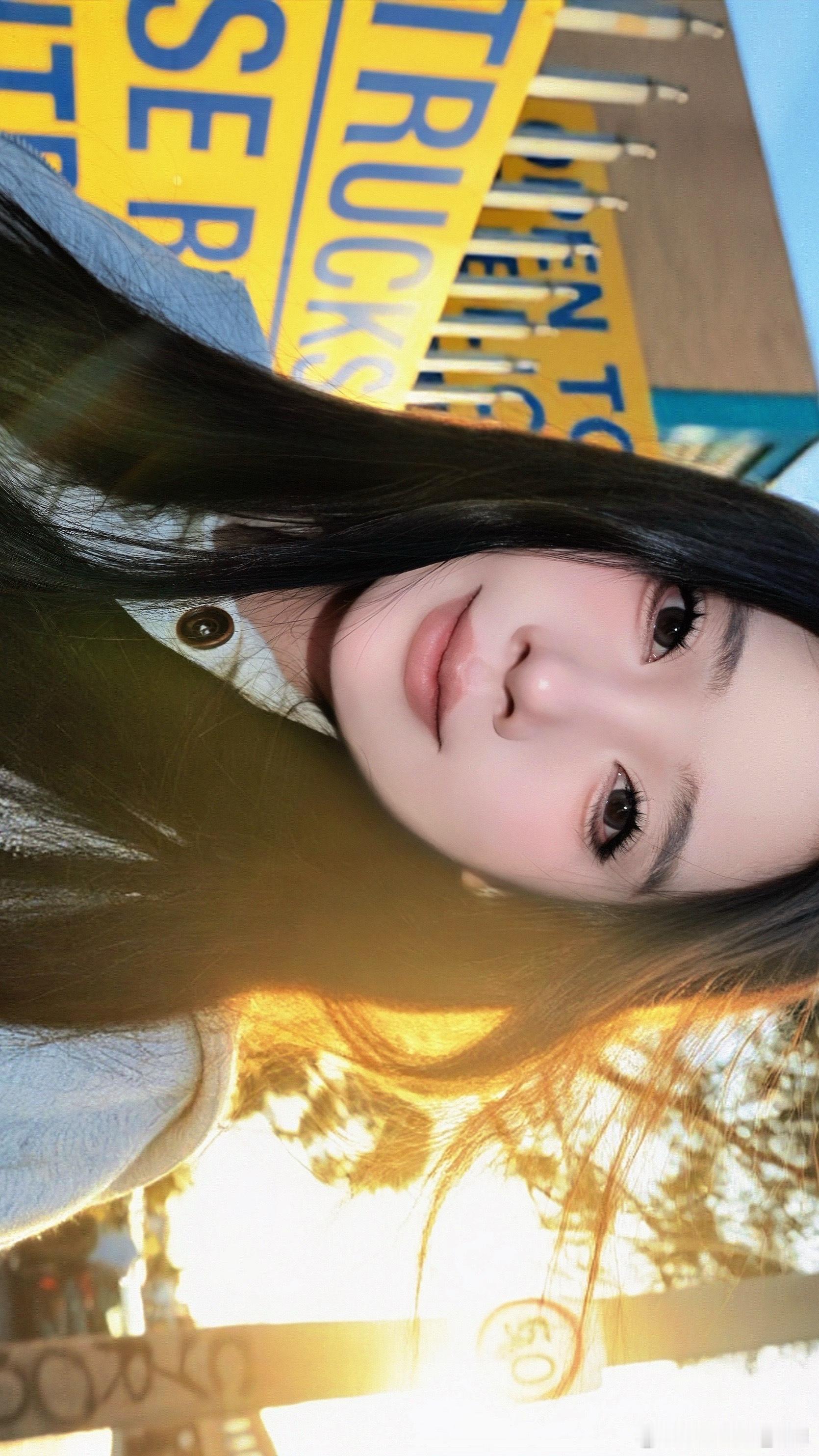 Don‘t leave me alone.  ​​​