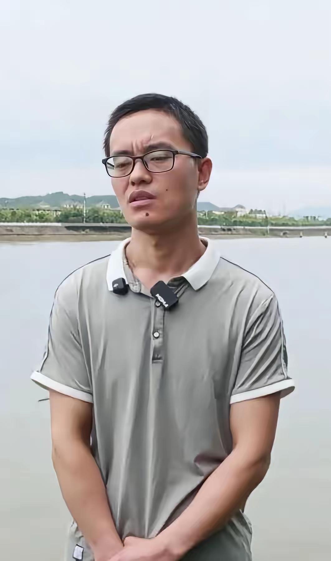 河南西峡有个大哥叫刘宗宇，大晚上的听见河里有人喊救命，衣服都没顾上穿整齐，一头扎