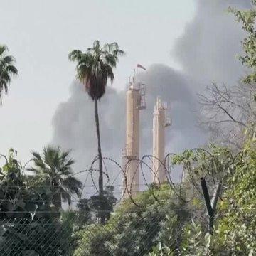 亚马逊网络服务（AWS）数据中心遭到不明物体袭击。

2026年3月1日凌晨4点