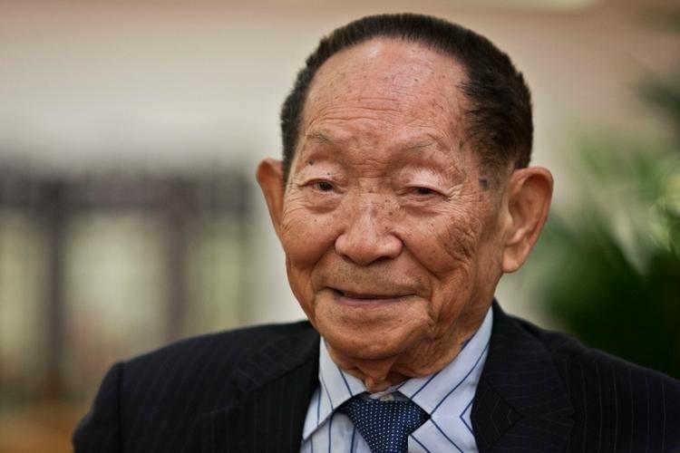 三千年中国普通农民，大半时间都在找下一顿饭。
从商周一直到清朝末年，绝大多数中国