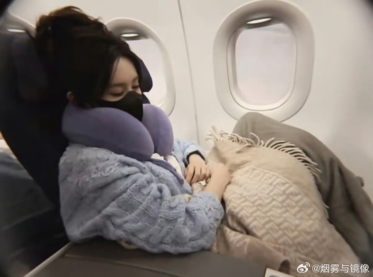 孟子义两年最长休息两天孟姐在直播中说这两年最长一次休息的时间是两天 我的天啊