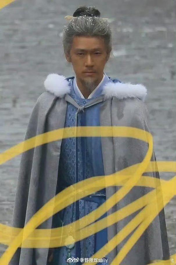 说实话 一点也没有认出这是刘昊然#一点也没认出刘昊然##刘昊然白发白胡子造型路透