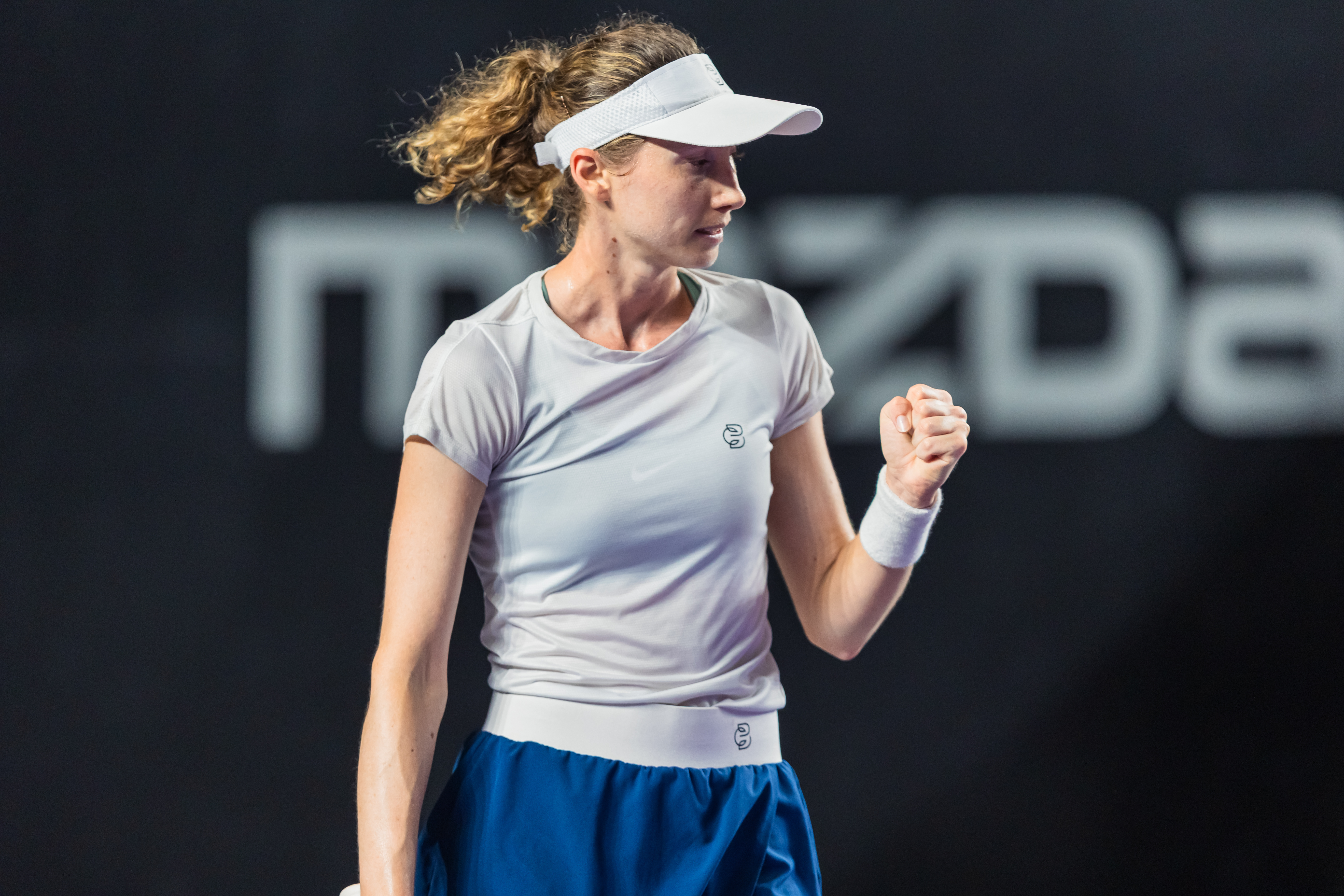 布克沙首进500赛决赛✅WTA500梅里达站半决赛，布克沙以7-5 6-4挑落头