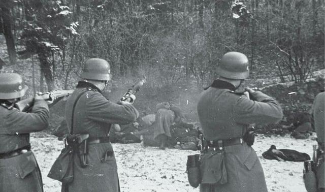 1939年12月18日，纳粹在博赫尼亚镇枪决了52名波兰平民。此次屠杀是对两天前