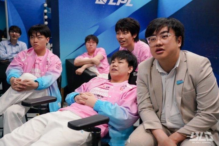 蜜月期续费！Shad0w加入BLG后豪取四连胜！ LPL第三赛段BLG在首发打野