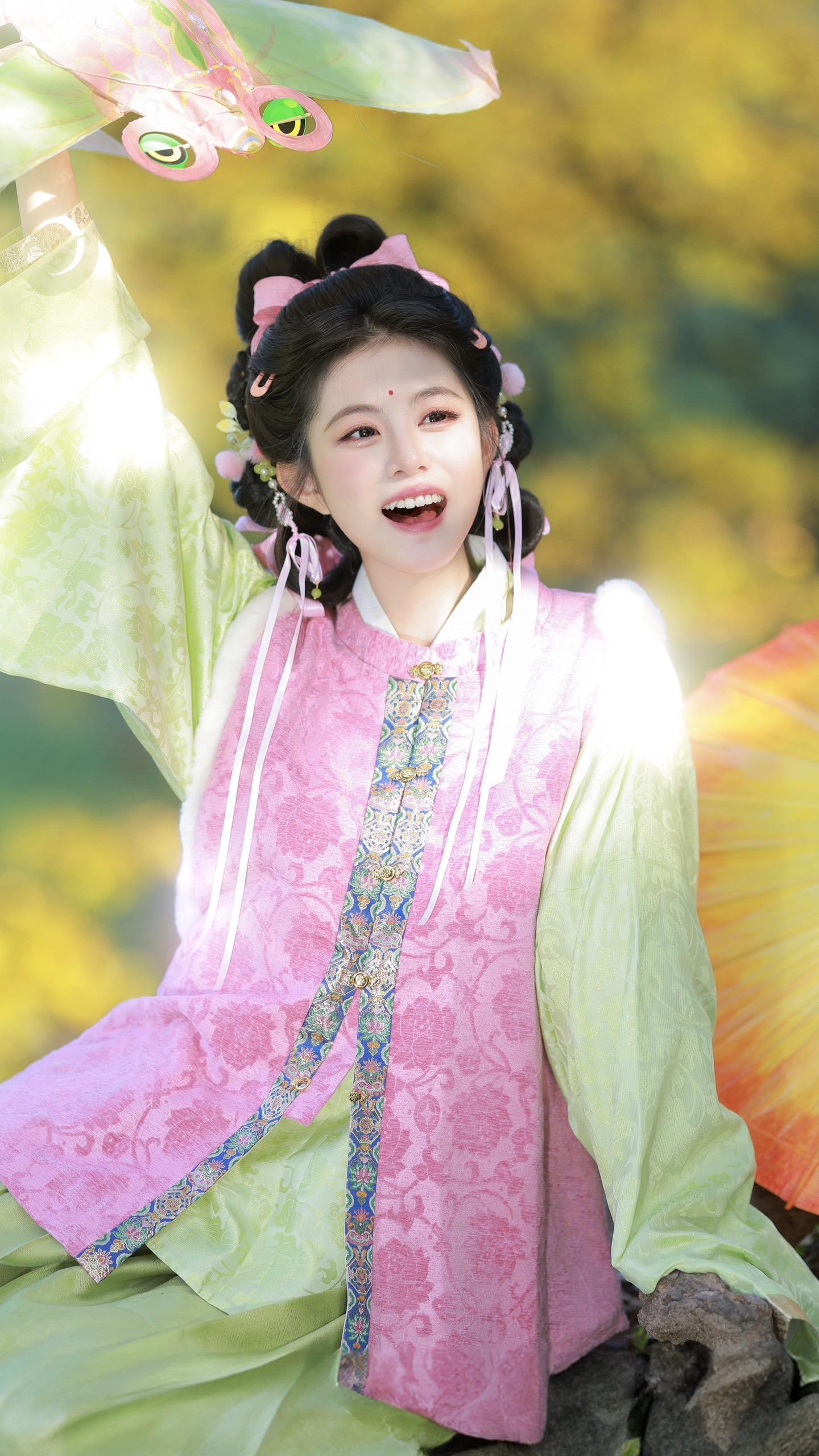 古言里的小青梅来咯～秋天的北京和明媚的少女好配！