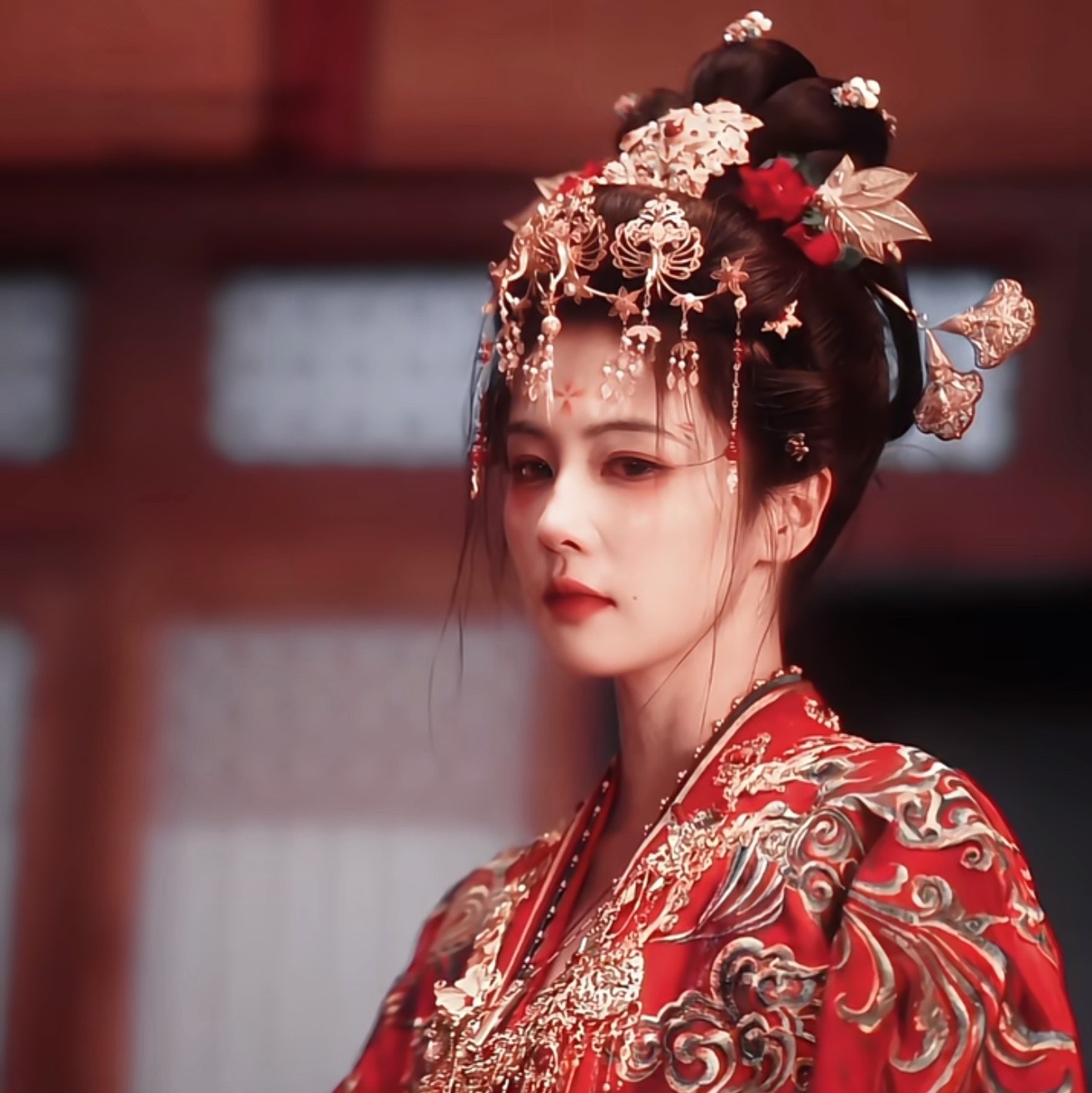 白鹿跑男宣传莫离cr.妍妍bmy【白鹿】“天地万丈，竟无一处是我归途 ” 