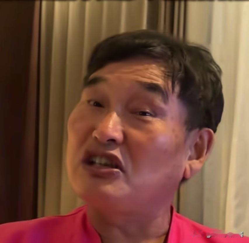 明眼人都看出来了，
朱之文之所以档期排满，
不是因为他长得帅，也不是因为他接地气