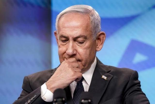 当美国总统特朗普在社交媒体上宣布与伊朗达成两周停火协议时，许多人以为中东冲突即将