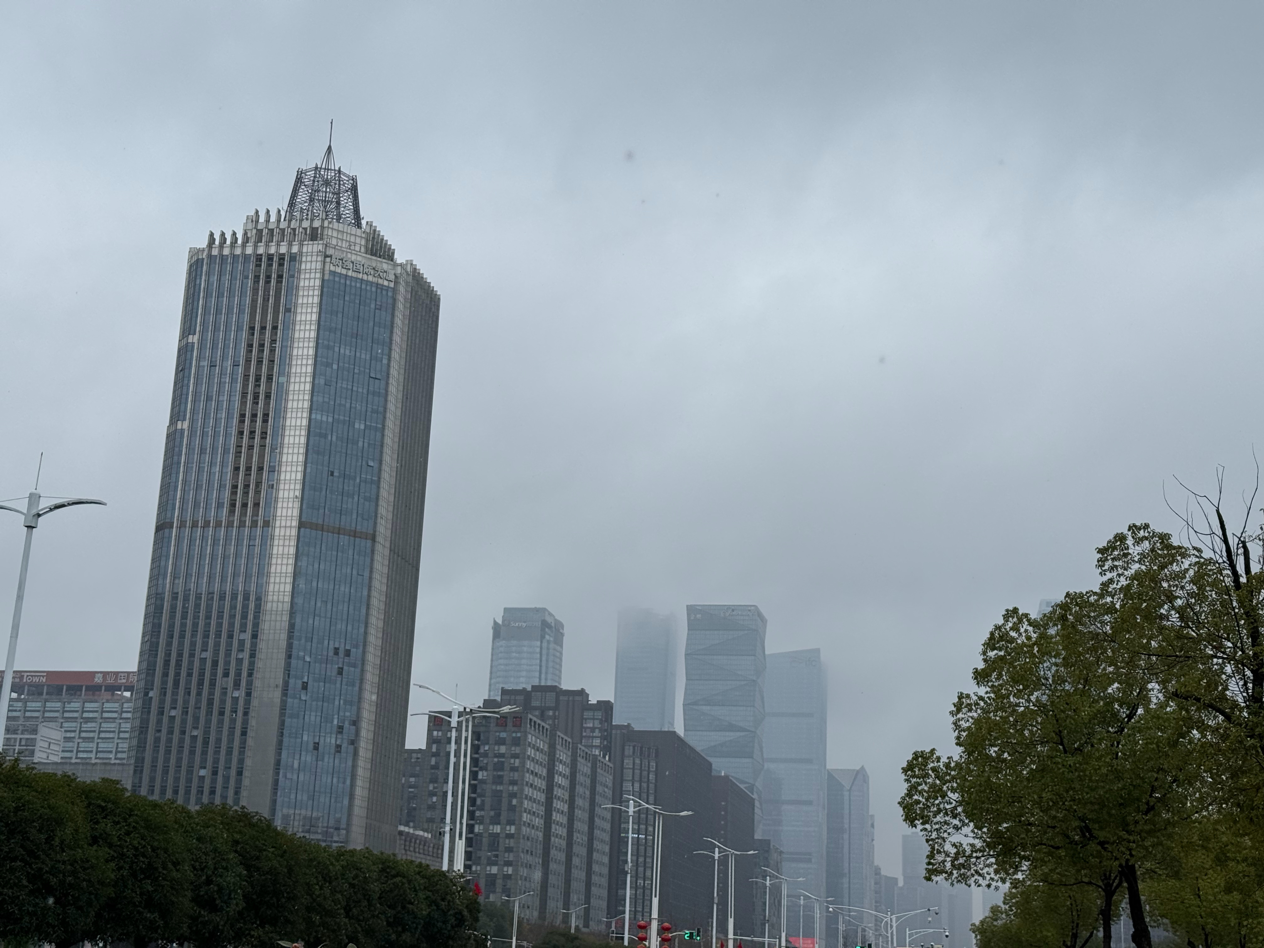 雨不大不小，朋友们准备好雨衣北京国安2026超级杯