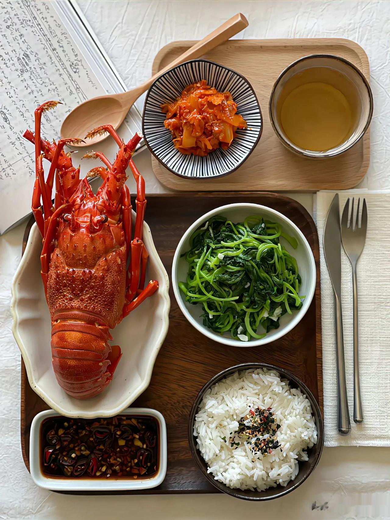 早餐：
- 一杯燕麦片，用低脂牛奶或无糖豆奶浸泡
- 一份新鲜水果，如草莓、蓝莓