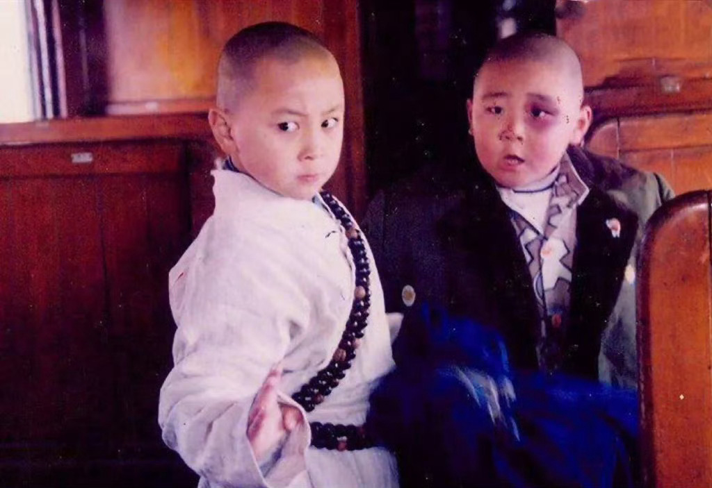 释小龙才知道，原来是亲传弟子，那时候方丈还没那么大的名声，他小时候是真的火，更多