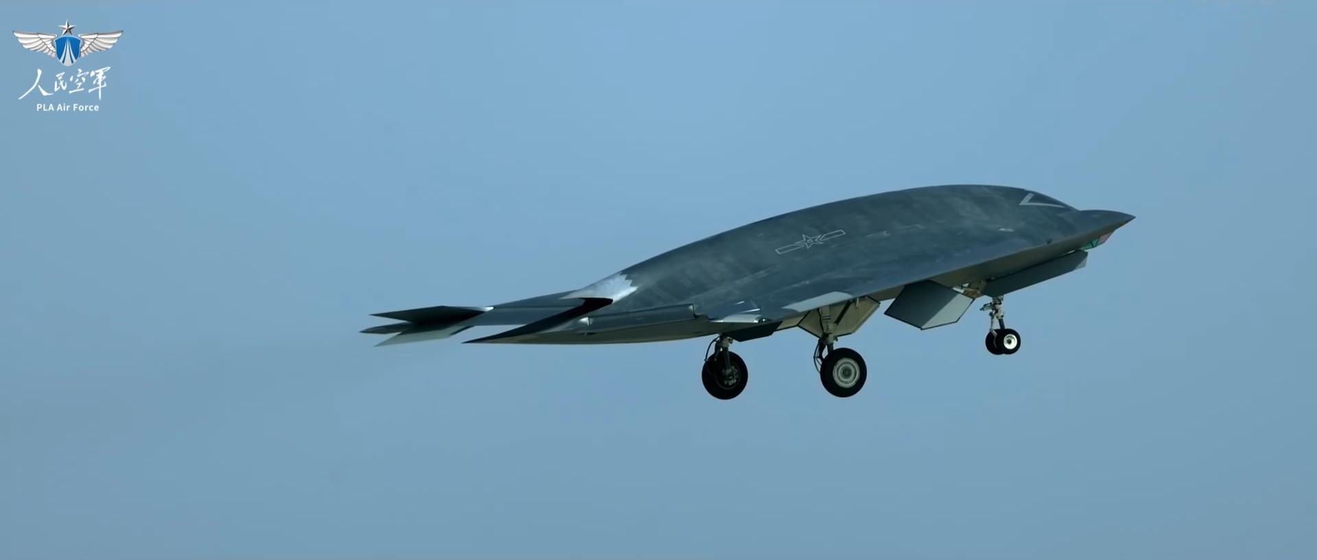 GJ-11的外号原来叫“玄龙”，还配备了EOTS 