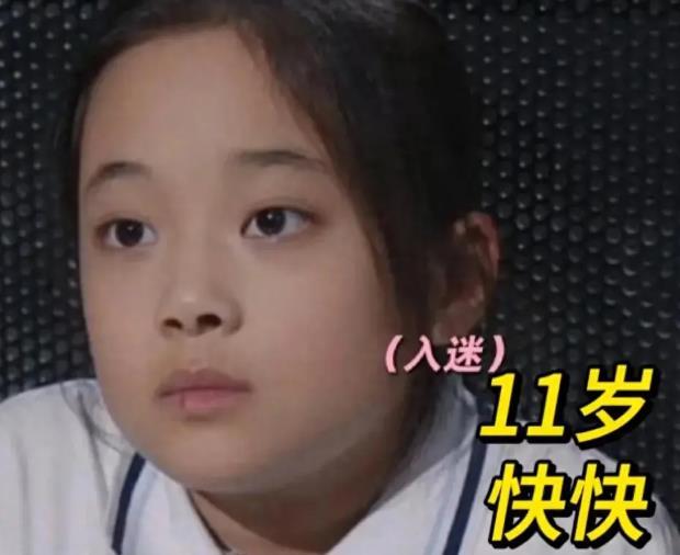 梅婷女儿也开始演戏了，神态都和妈妈一模一样。
 
谁的孩子像谁？梅婷的女儿再瘦一