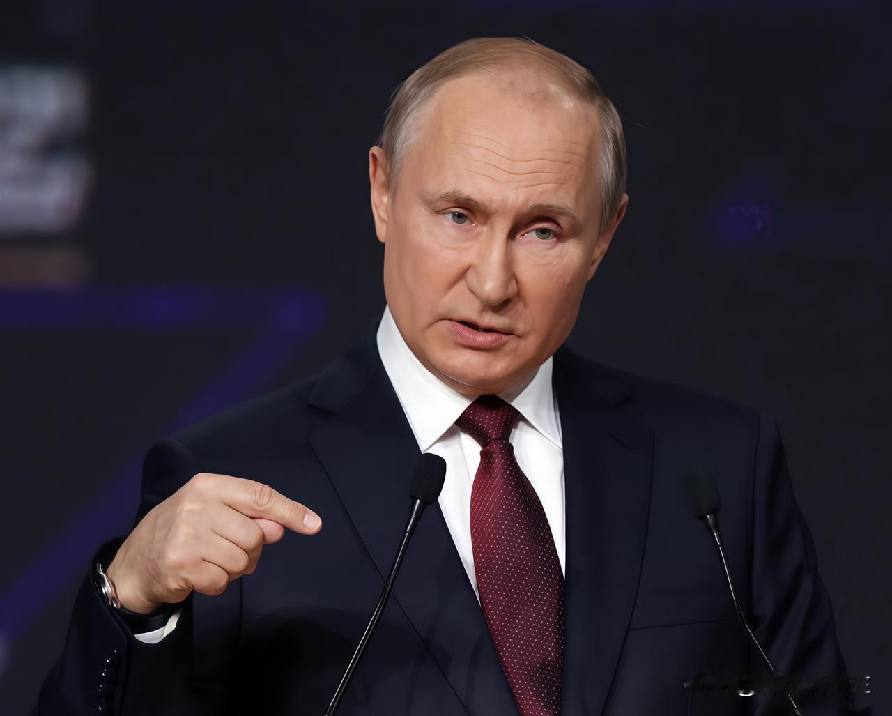 美国不高兴了！俄罗斯派出120名军事顾问进入委内瑞拉，专门教授无人机作战。

无