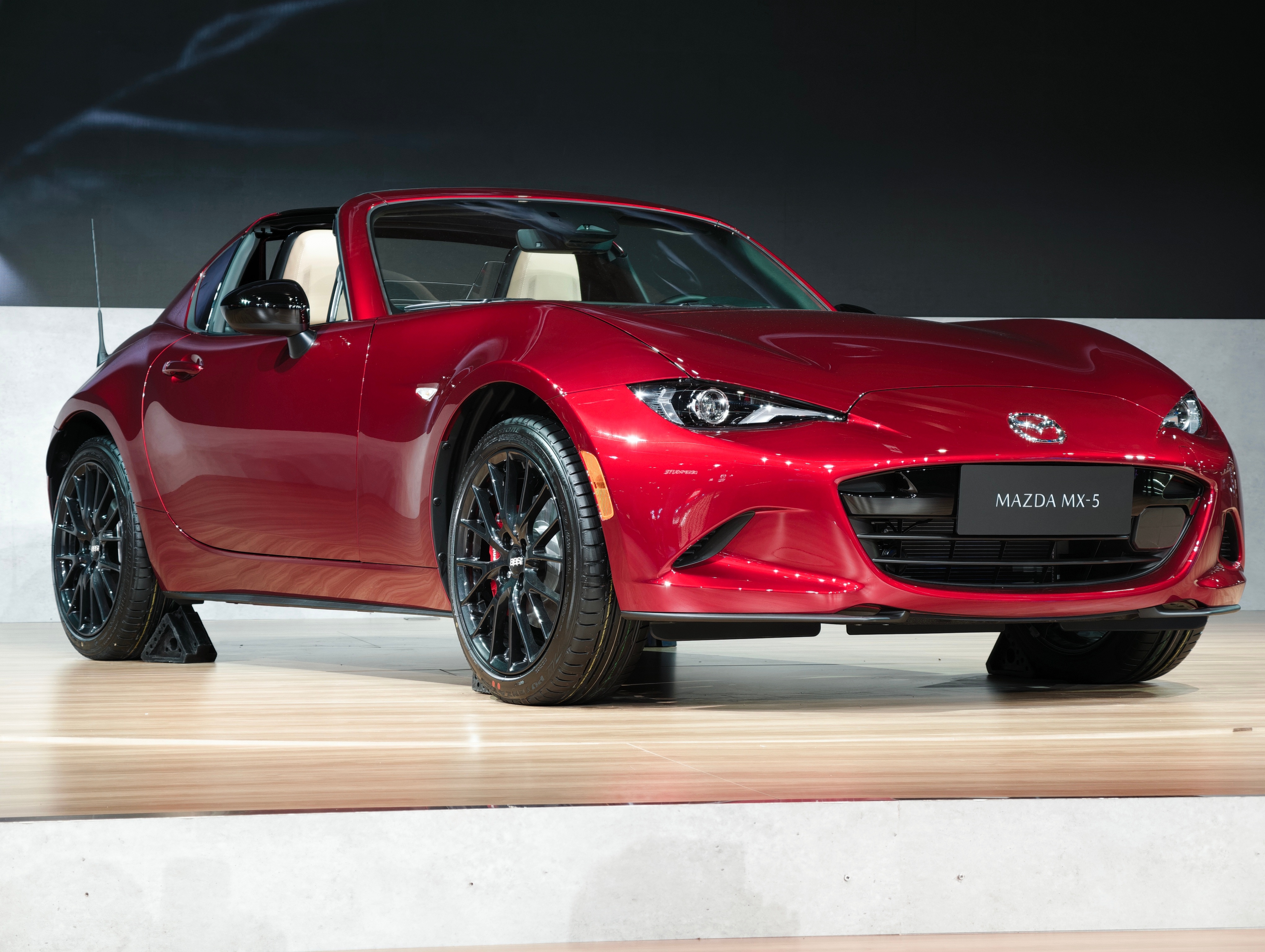 我一见你就笑～马自达MX-5，这样的跑车不要绝迹，拜托拜托～  2026北京车展