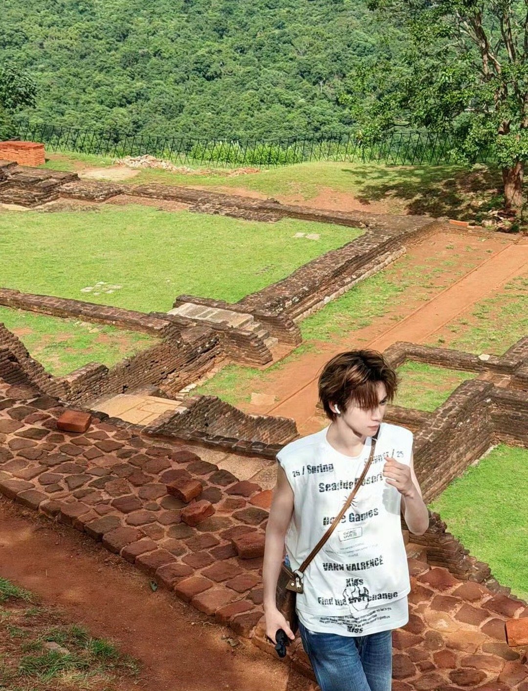 梓渝斯里兰卡plog梓渝斯里兰卡旅行plog！知道大家都在想念 就出来营业啦