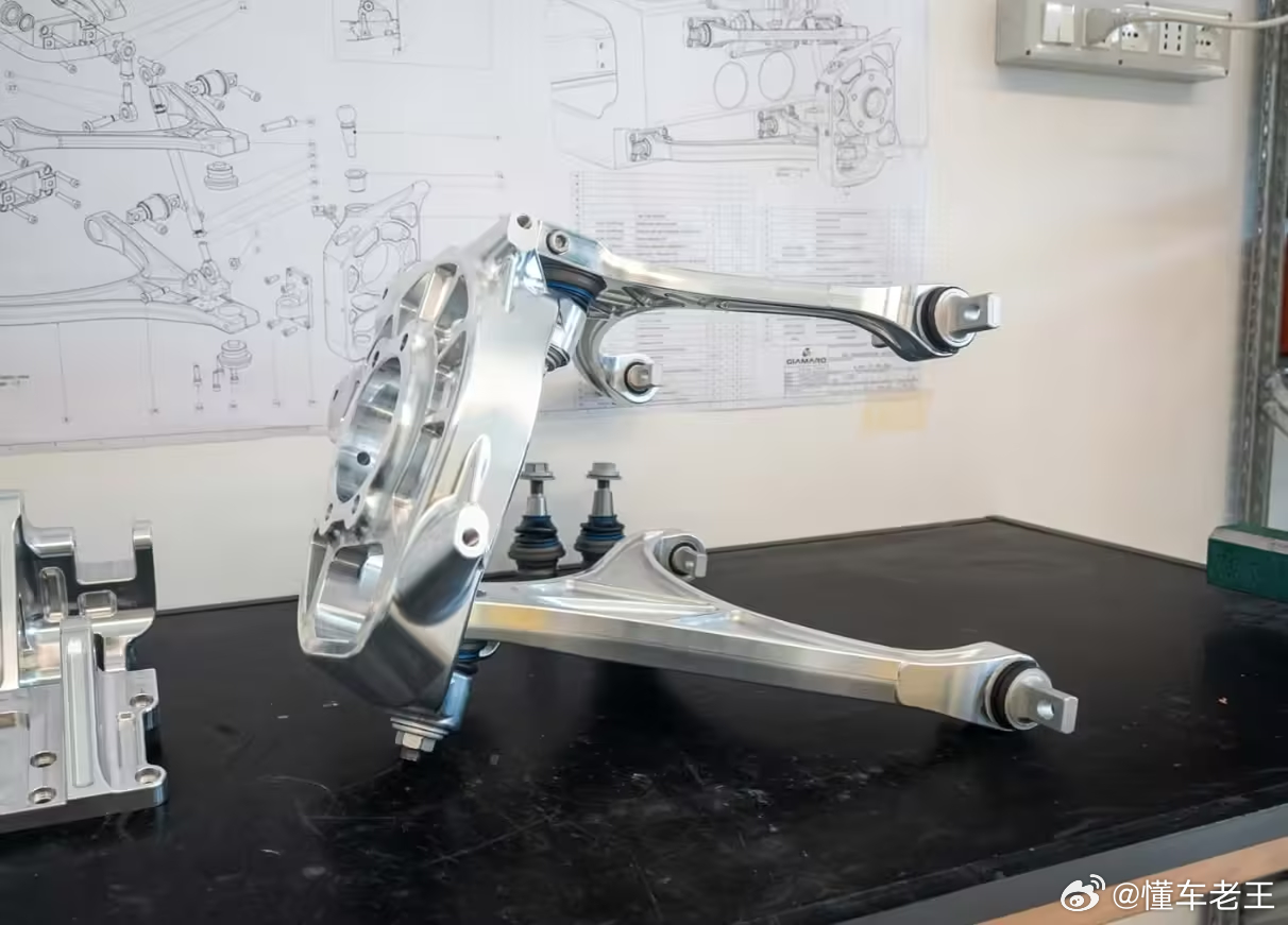 四涡轮增压架构的7.0TTTT V12 意大利Giamaro超跑，最大功率超过2