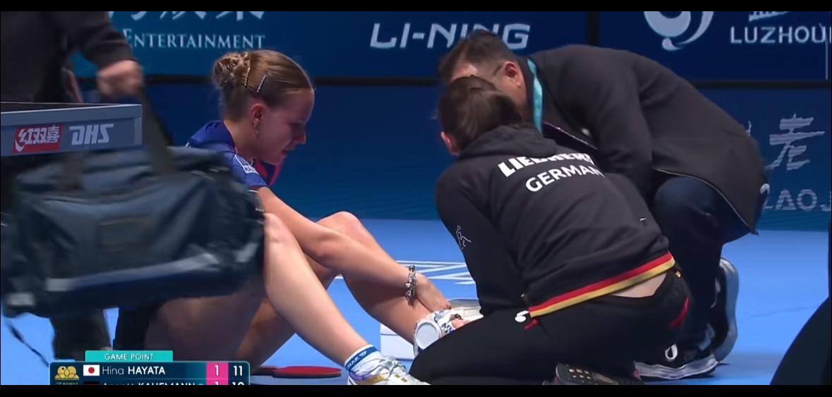 澳门世界杯小组赛首轮考芙曼1:3早田希娜——意外摔倒 地胶是否太滑！
运动员一直