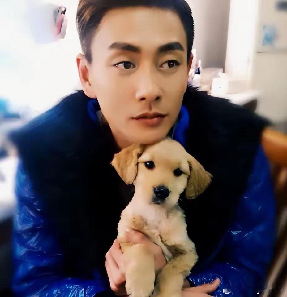 #黄宗泽谈择偶标准#怪不得喜欢胡杏儿。胡杏儿明显就是贤妻良母型，不会撒娇，也不会