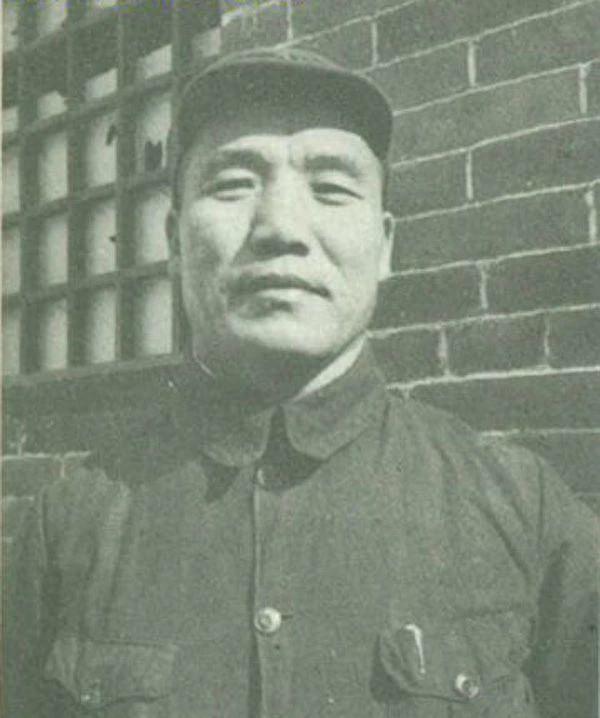 1949年刘伯承面对重要干部任命时为何拒绝签字，坚决表示李达不同意就不批准
19