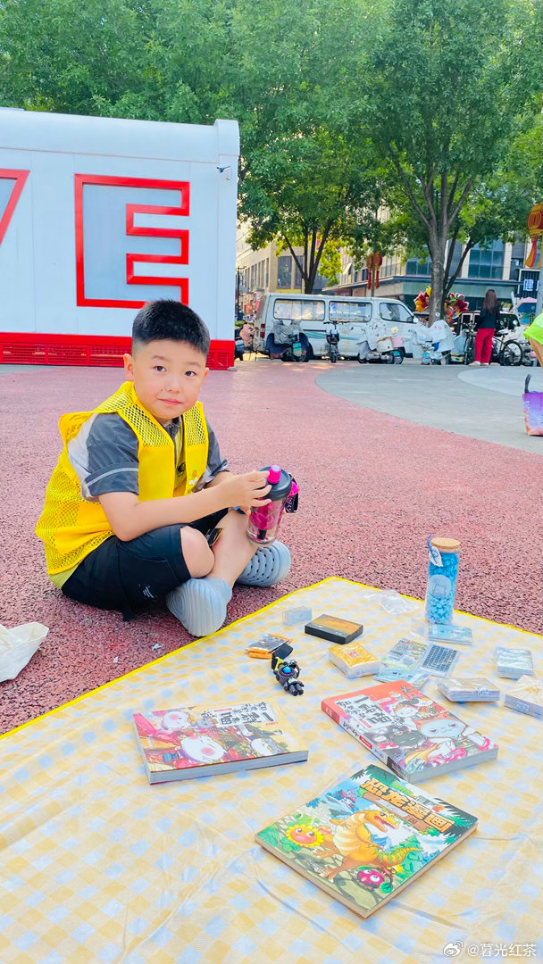 走一走，瞧一瞧，我来摆摊了…买东西，免费练英文啦！！ 