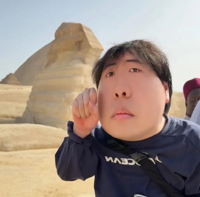 当你备考/上班/上学不开心时，可以……
看看桃黑黑的视频！
我是今年才垂直入坑桃