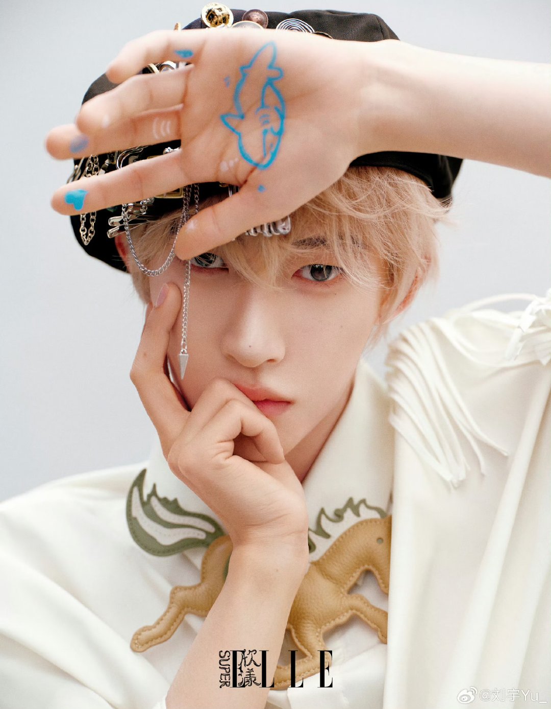 刘宇开年首刊 刘宇2026开年首刊 这些妆造也太好看了吧！演绎全新风格～ 