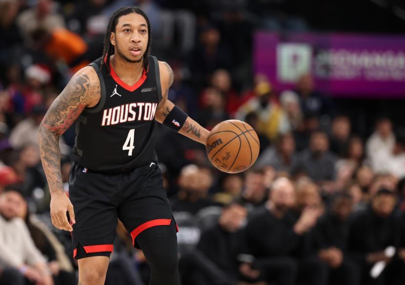 NBA常规赛，火箭112-106力克雷霆。火箭记者Adam Spolane发推谈