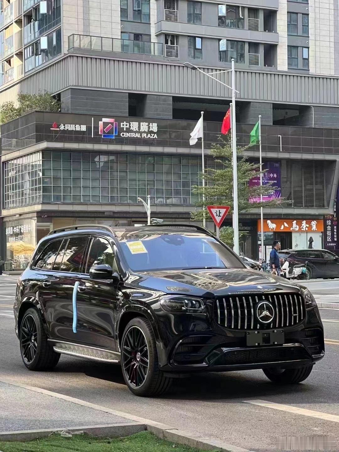 黑外米内GLS63 即将到货选配：后排多仿形座椅+温暖舒适组件+碳纤维方向盘+行