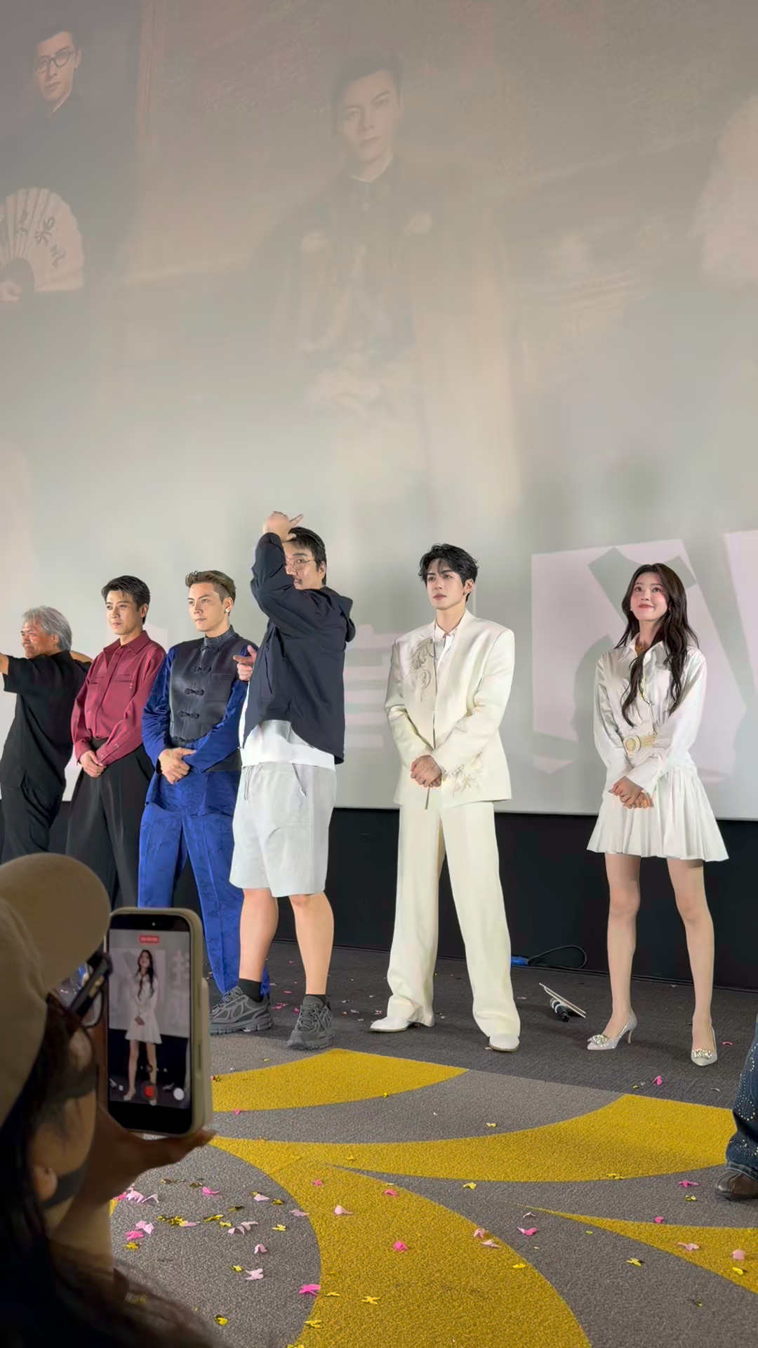 南派三叔剧爆了给全世界好脸色全网玩梗名场面！对比一下不同时期的状态反差笑不活了。