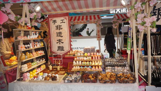 杭州滨江银泰室内摊位转让