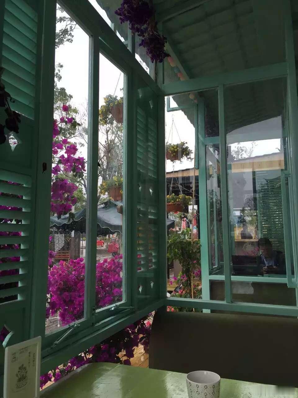 房东回应嫣然医院疫情续约租金翻倍这件事，让我们再次聚焦李亚鹏。李亚鹏的“明星生意