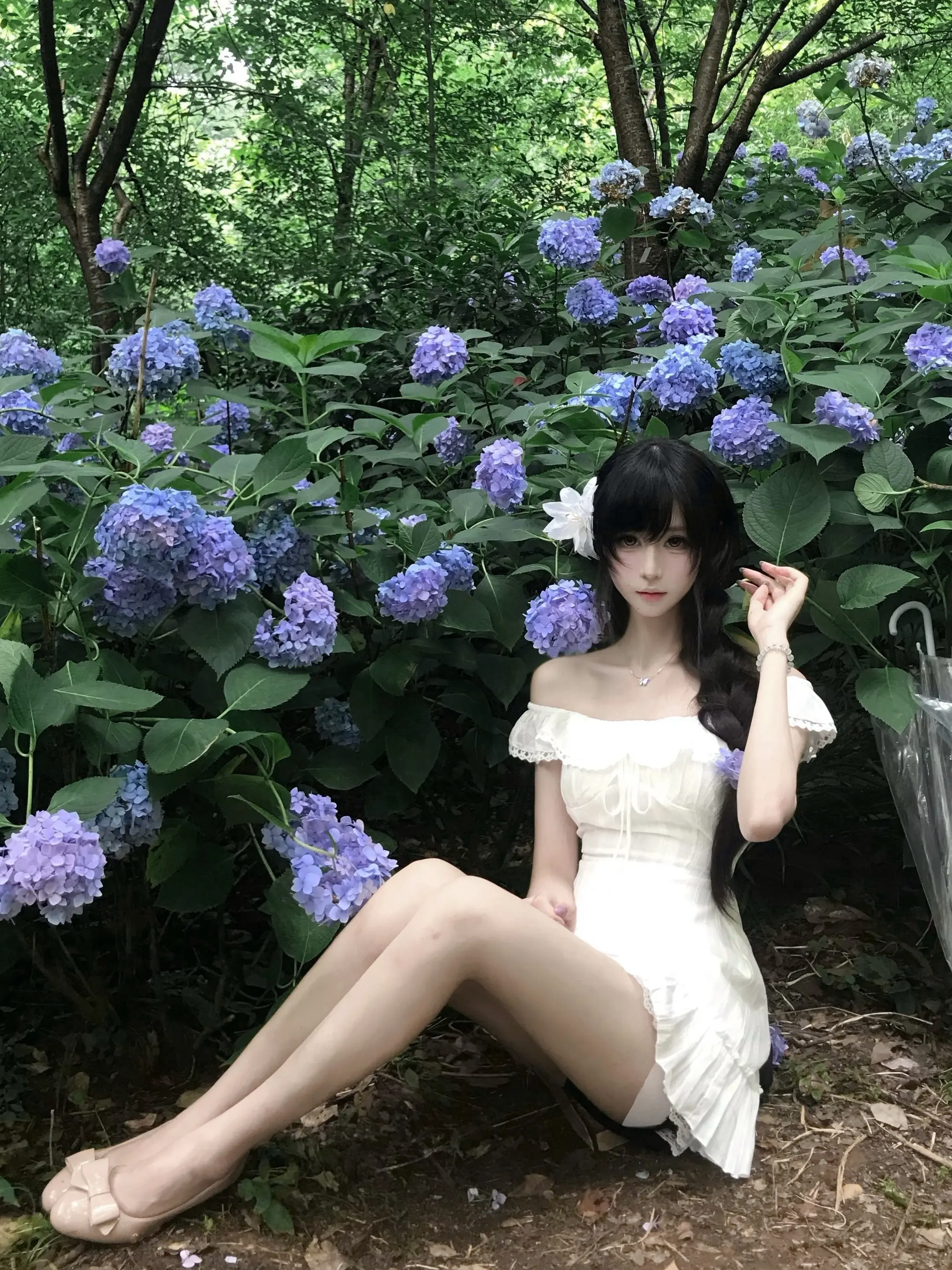 人的眼淚總是向下墜落 要怎麼仰望才能接住悲傷呢