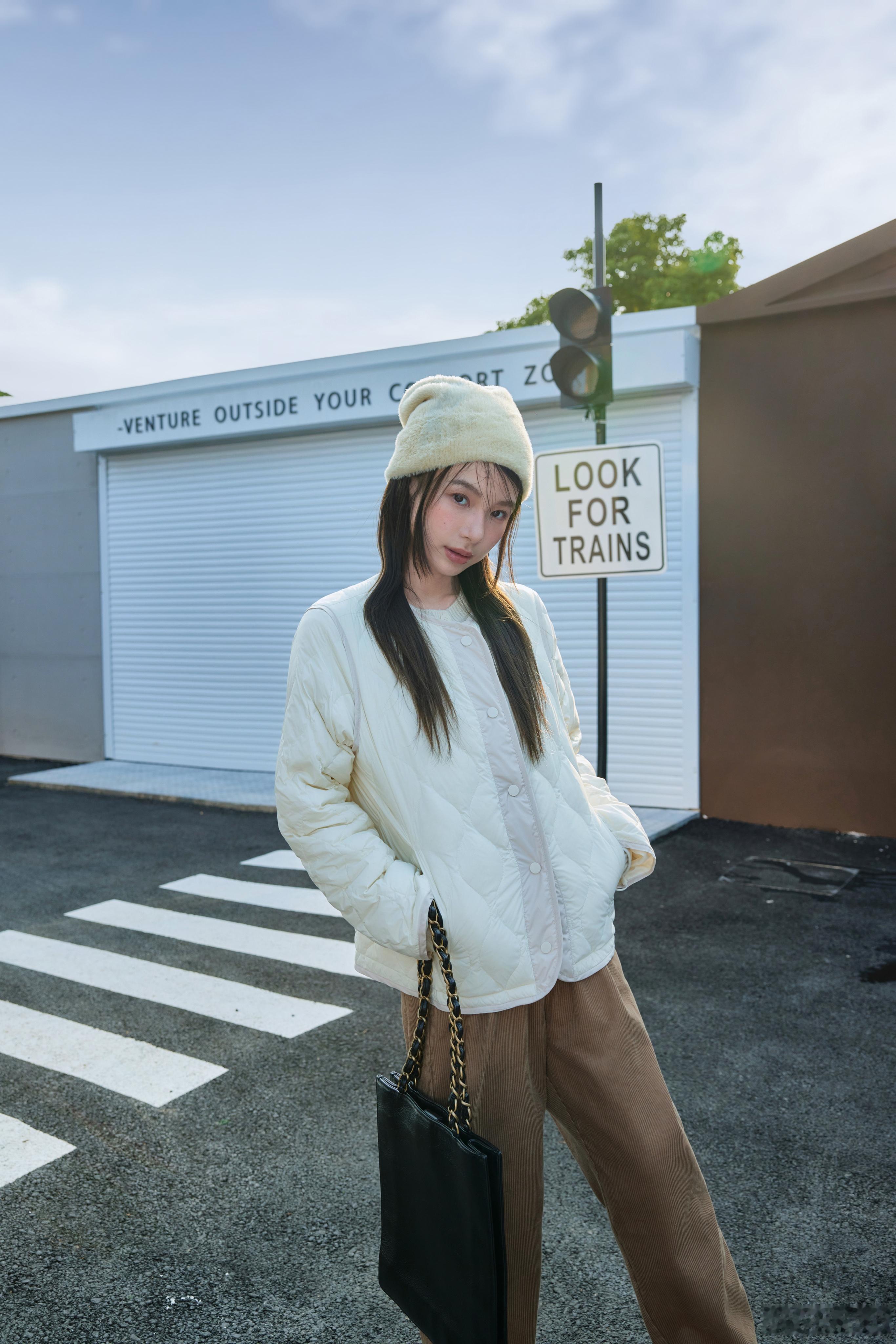 初冬的羽绒服！❄️因为是90白鸭绒 南方过冬完全没问题经典绗线穿起来不会像普通羽
