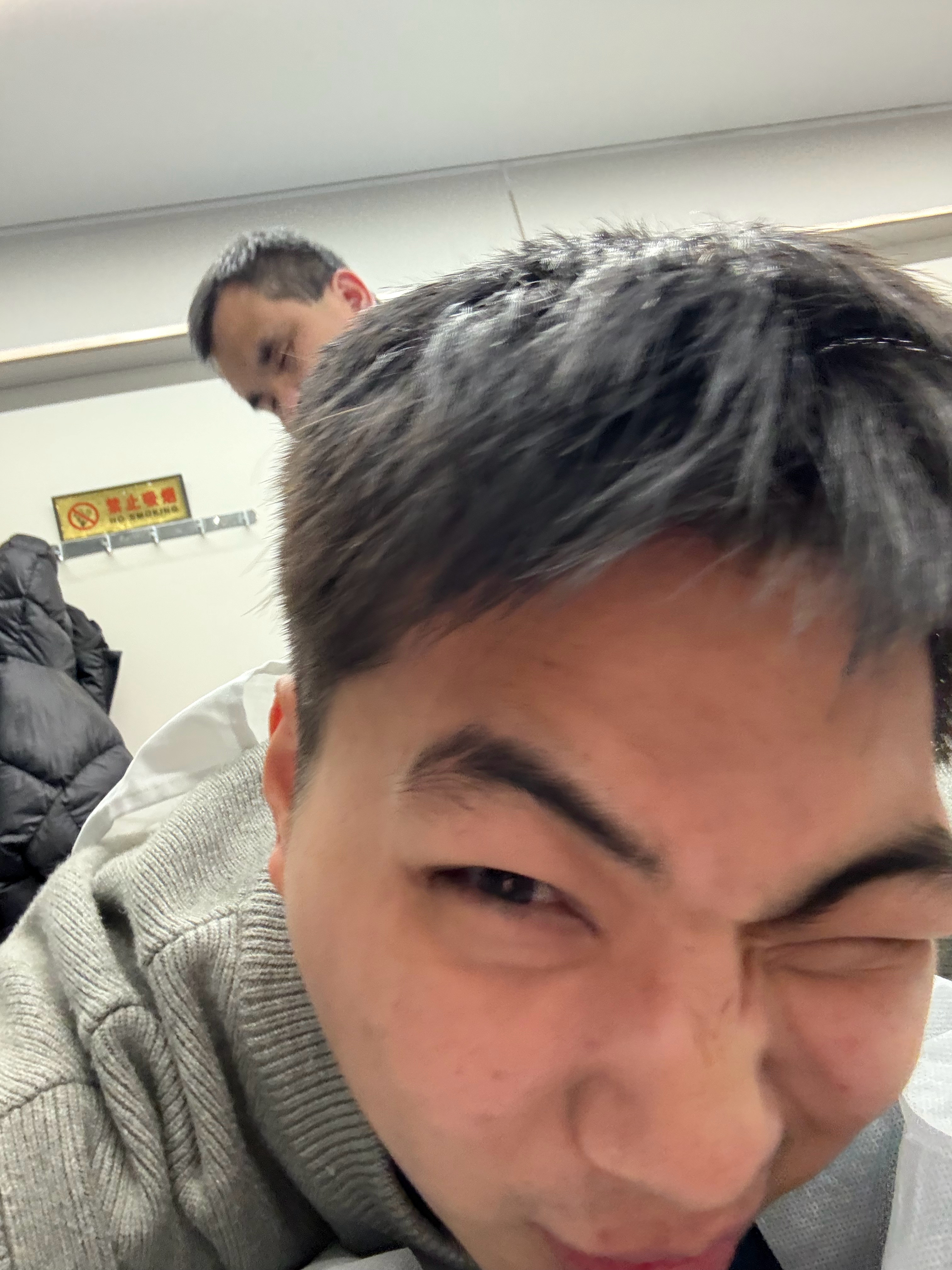 最近腰腿酸痛找了个盲人按摩......我滴妈呀没给我治死