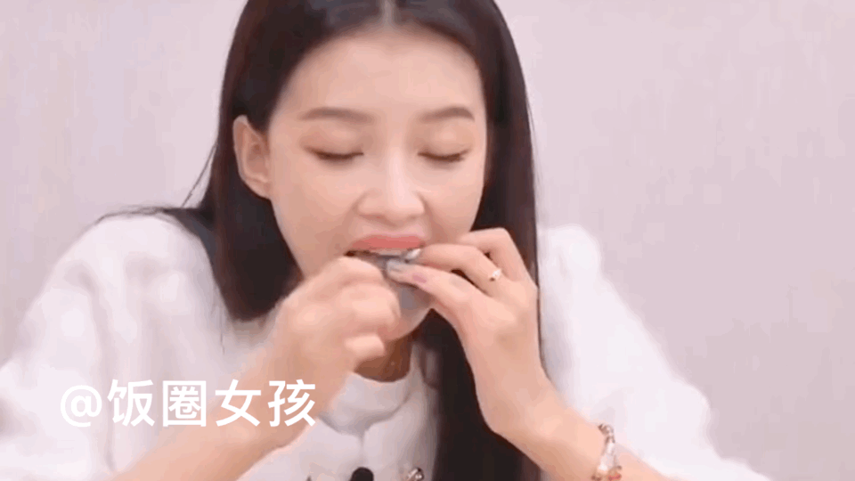#滕光正用情侣头像#网友锐评孙怡的“滚”发给粉丝看的，让滚了，实际是床头滚床尾吗